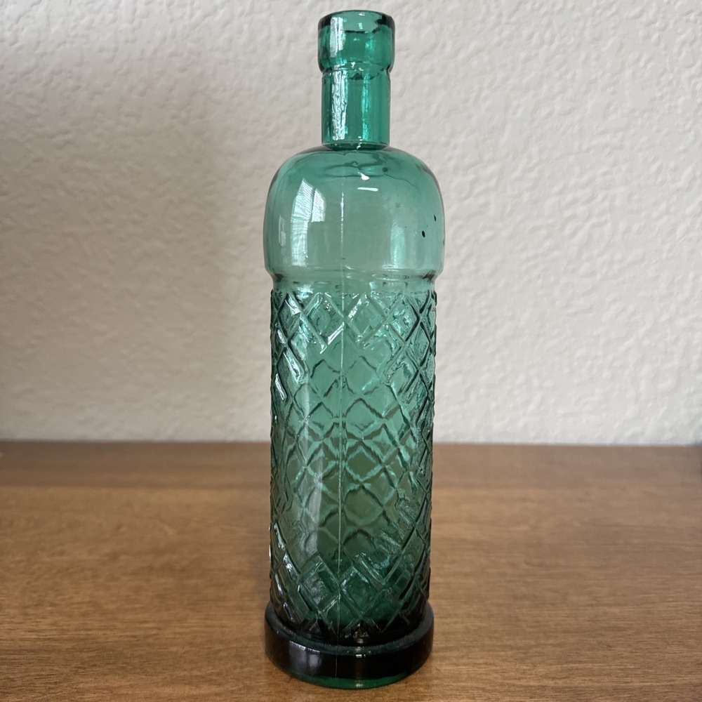 Vtg Emerald‎ Green Recycled Glass Floral Embossed Bottle Spain